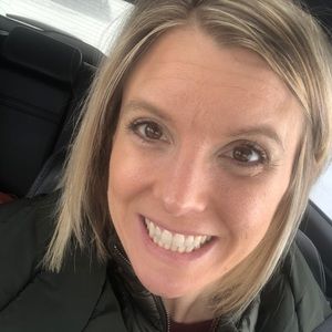 Meet your Posher, Renee